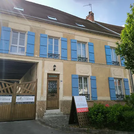Champagne Philippe Moutardier - Arome Bed & Breakfast